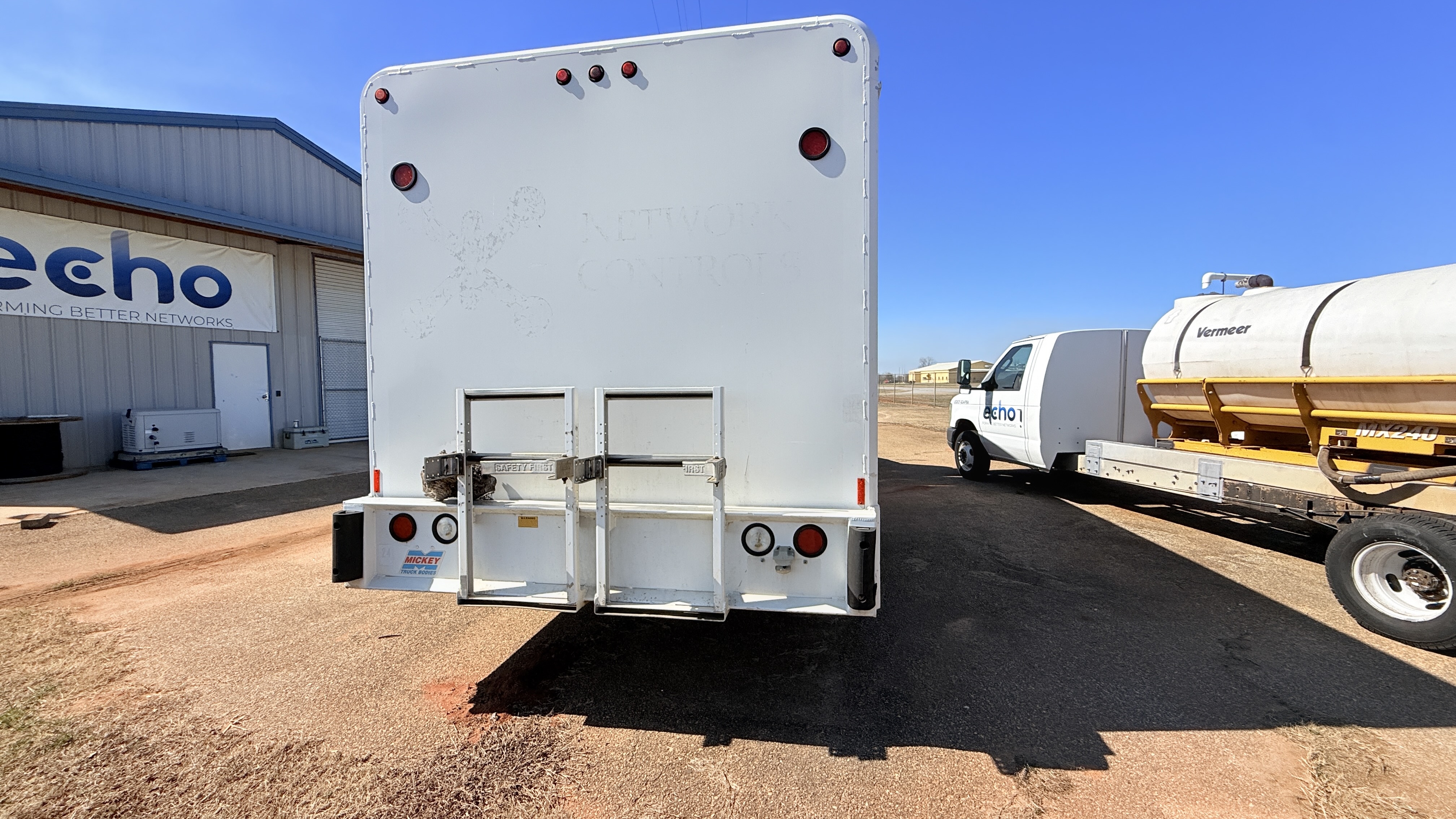 2007 Freightliner M2 106