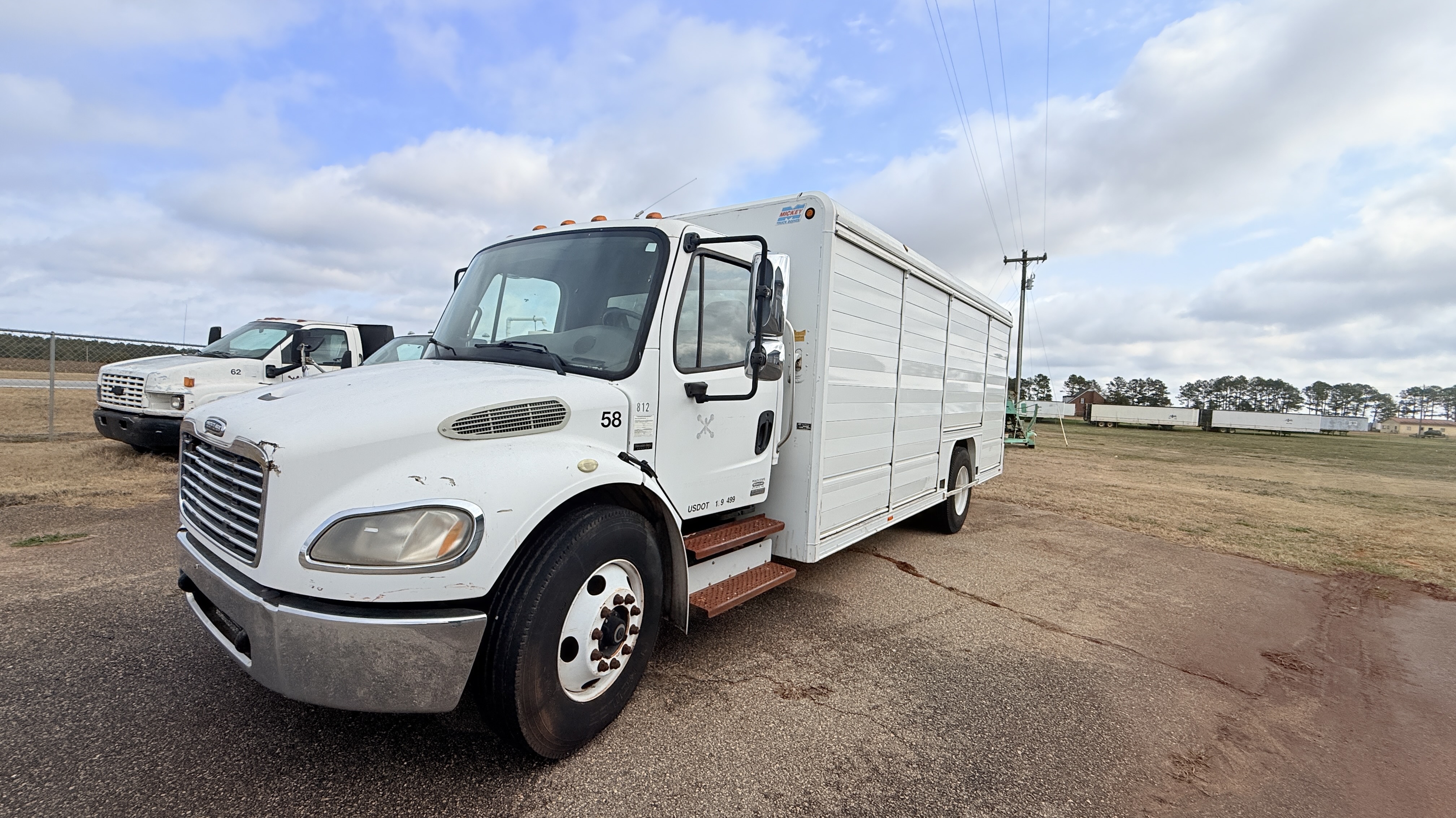 2007 Freightliner M2 106